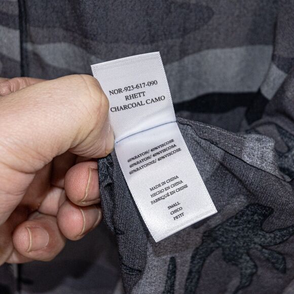 Rails Women's Button up RHETT Shirt in Charcoal Camo Print Size Small - Picture 6 of 8